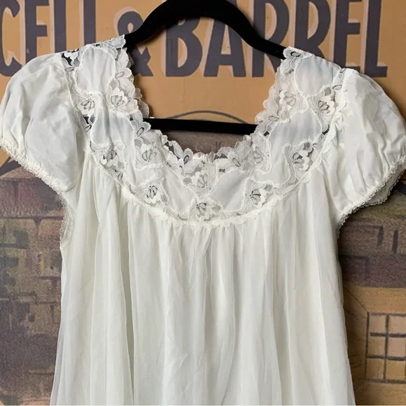 Vintage Peignoir Set White Lingerie Nightgown & Robe White Lace Made In Italy - Picture 4 of 10